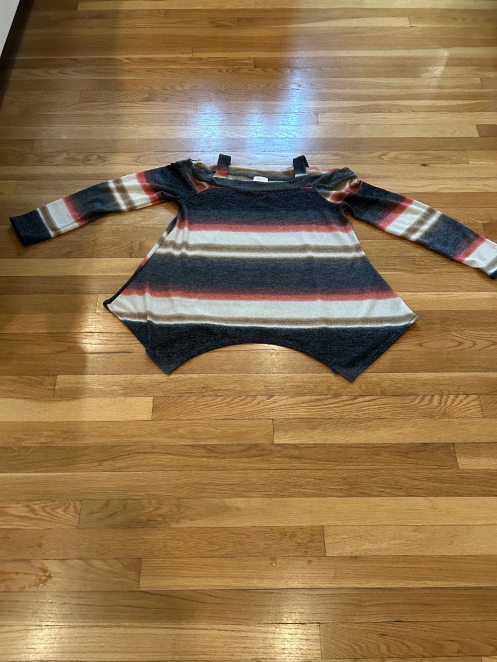 Hailey & Co. cold shoulder sweater. Size large.